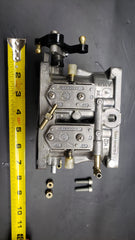 *1996-2005 Mercury Mariner 3326-828272 828272T89 Middle Center Carburetor Carb 135-200 HP OEM 135-WMV-15A-2 3311-828801